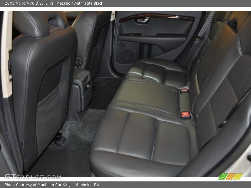 Silver Metallic / Anthracite Black 2008 Volvo V70 3.2