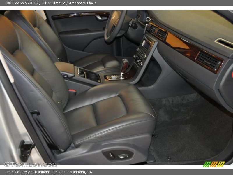 Silver Metallic / Anthracite Black 2008 Volvo V70 3.2