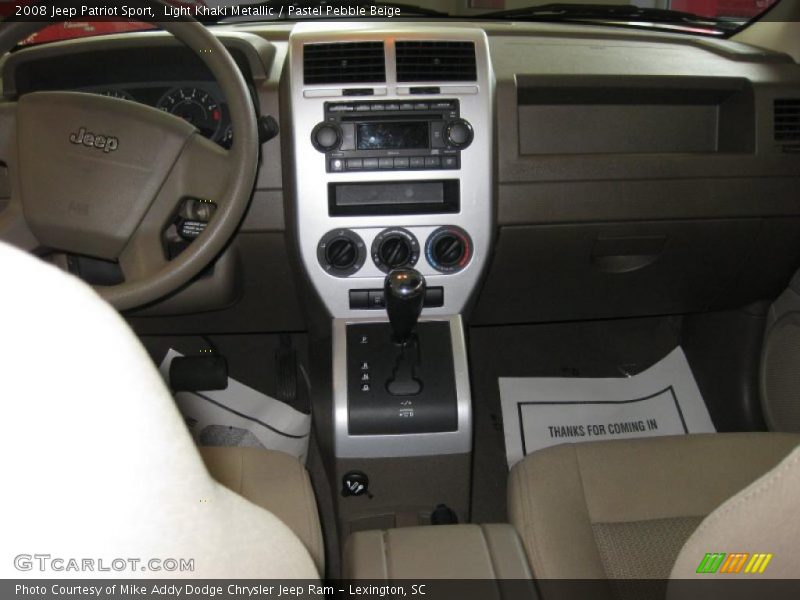 Light Khaki Metallic / Pastel Pebble Beige 2008 Jeep Patriot Sport