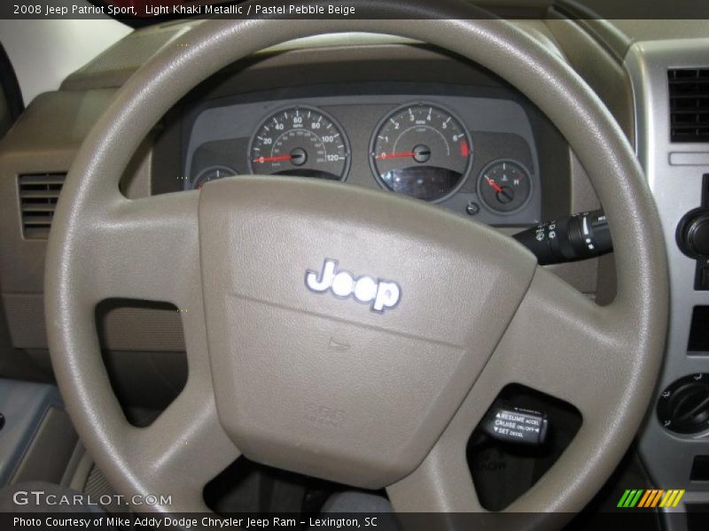 Light Khaki Metallic / Pastel Pebble Beige 2008 Jeep Patriot Sport