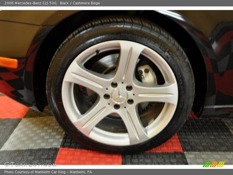 Black / Cashmere Beige 2006 Mercedes-Benz CLS 500