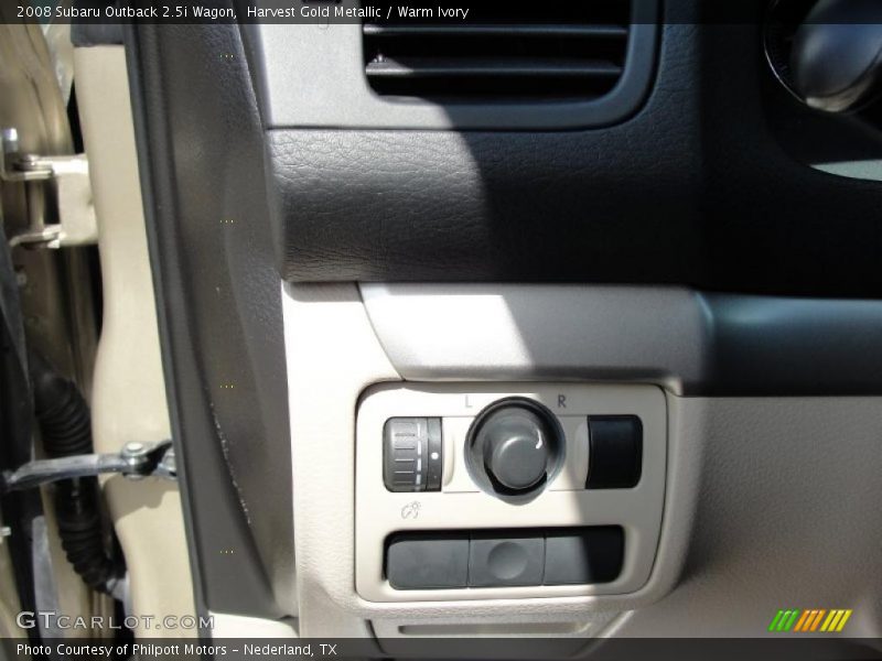 Harvest Gold Metallic / Warm Ivory 2008 Subaru Outback 2.5i Wagon