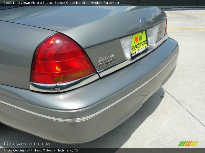 Spruce Green Metallic / Medium Parchment 2003 Ford Crown Victoria Sedan
