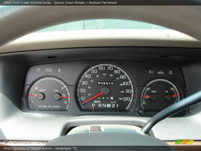 Spruce Green Metallic / Medium Parchment 2003 Ford Crown Victoria Sedan