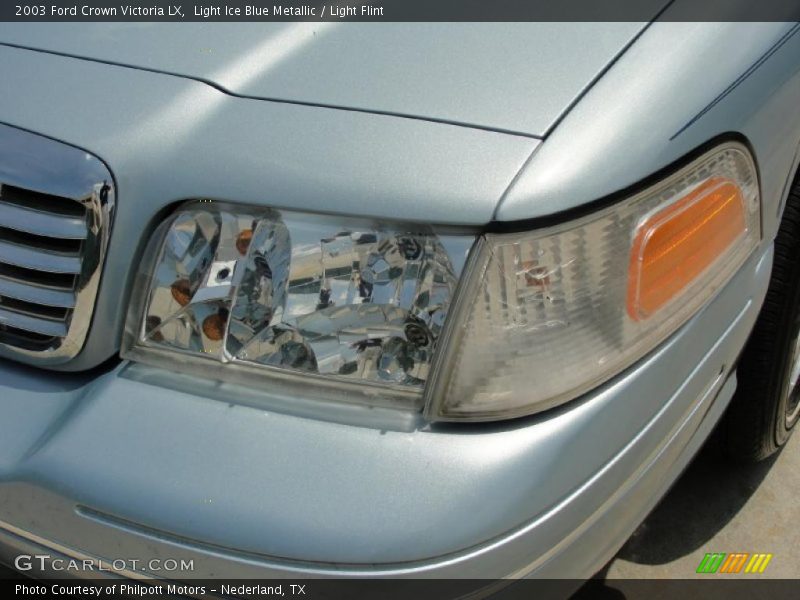 Light Ice Blue Metallic / Light Flint 2003 Ford Crown Victoria LX