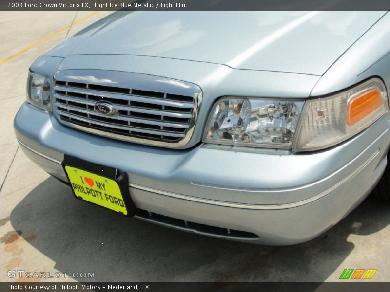 Light Ice Blue Metallic / Light Flint 2003 Ford Crown Victoria LX