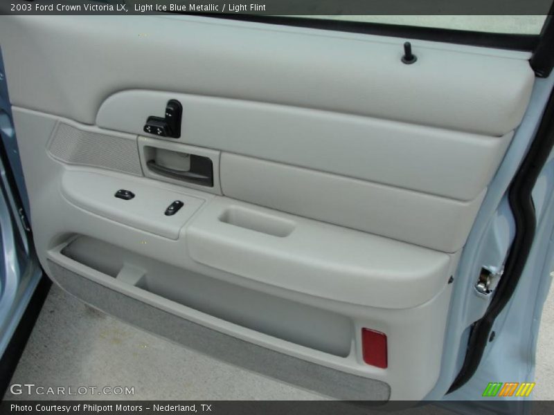 Light Ice Blue Metallic / Light Flint 2003 Ford Crown Victoria LX