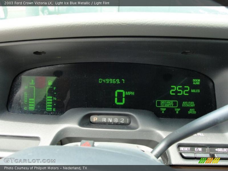 Light Ice Blue Metallic / Light Flint 2003 Ford Crown Victoria LX