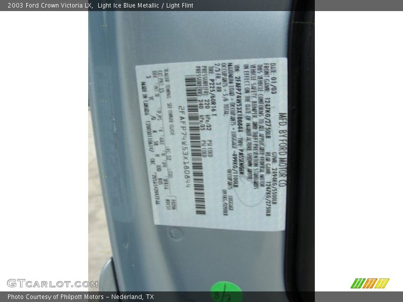 Light Ice Blue Metallic / Light Flint 2003 Ford Crown Victoria LX