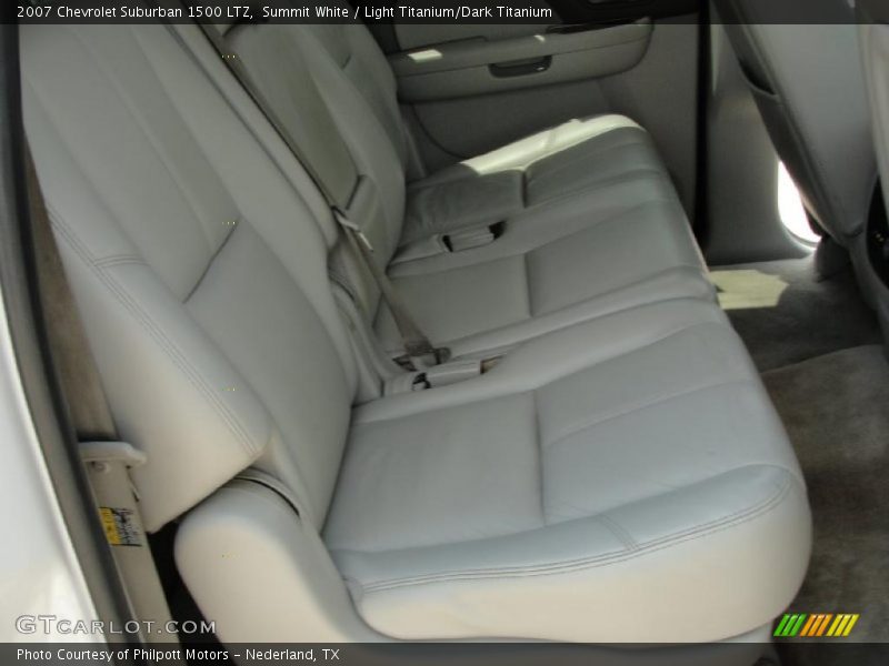 Summit White / Light Titanium/Dark Titanium 2007 Chevrolet Suburban 1500 LTZ