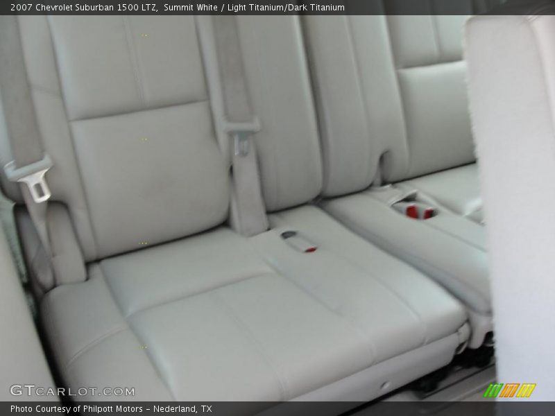 Summit White / Light Titanium/Dark Titanium 2007 Chevrolet Suburban 1500 LTZ