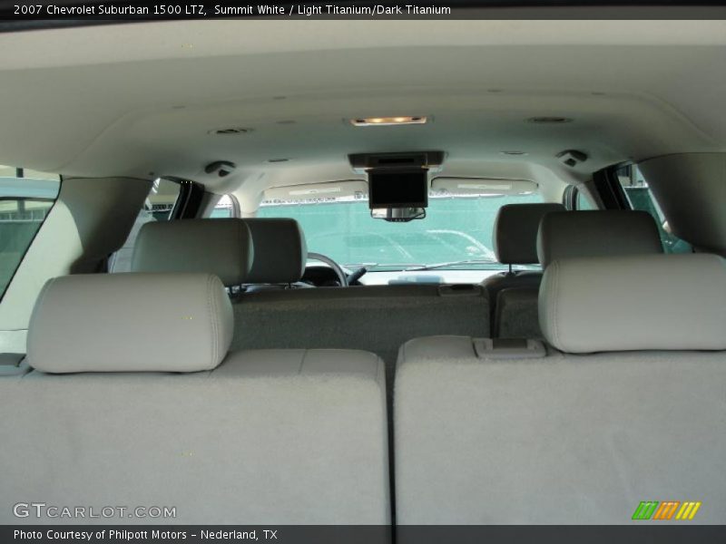 Summit White / Light Titanium/Dark Titanium 2007 Chevrolet Suburban 1500 LTZ