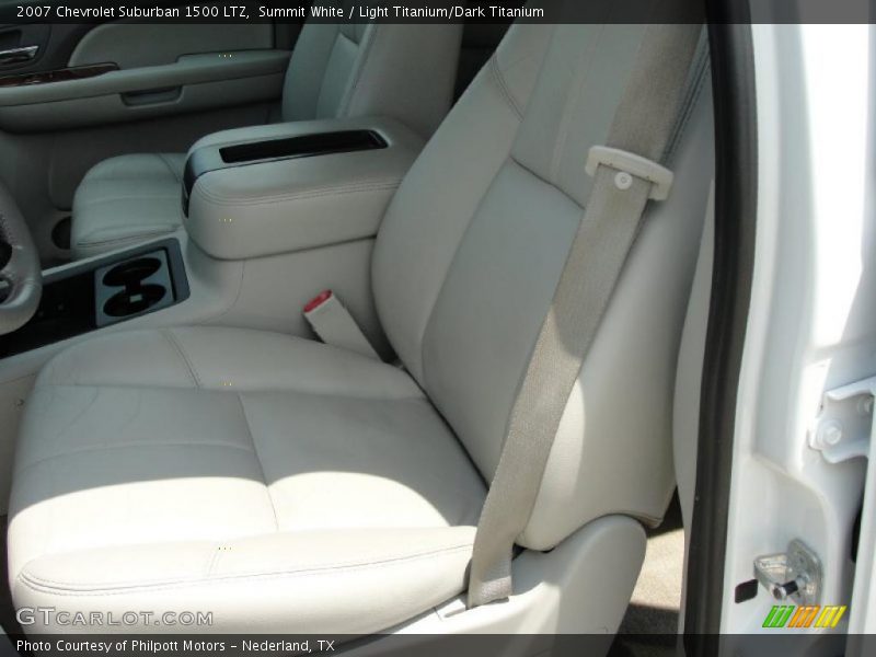 Summit White / Light Titanium/Dark Titanium 2007 Chevrolet Suburban 1500 LTZ