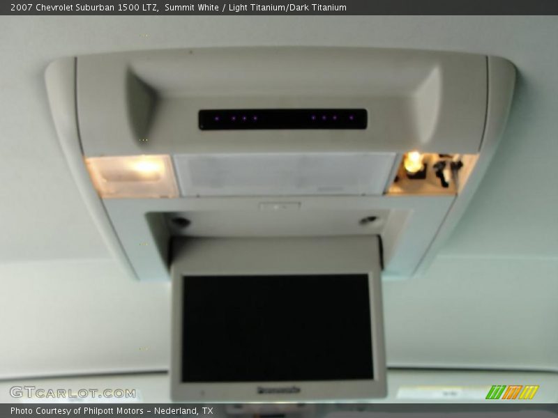 Summit White / Light Titanium/Dark Titanium 2007 Chevrolet Suburban 1500 LTZ