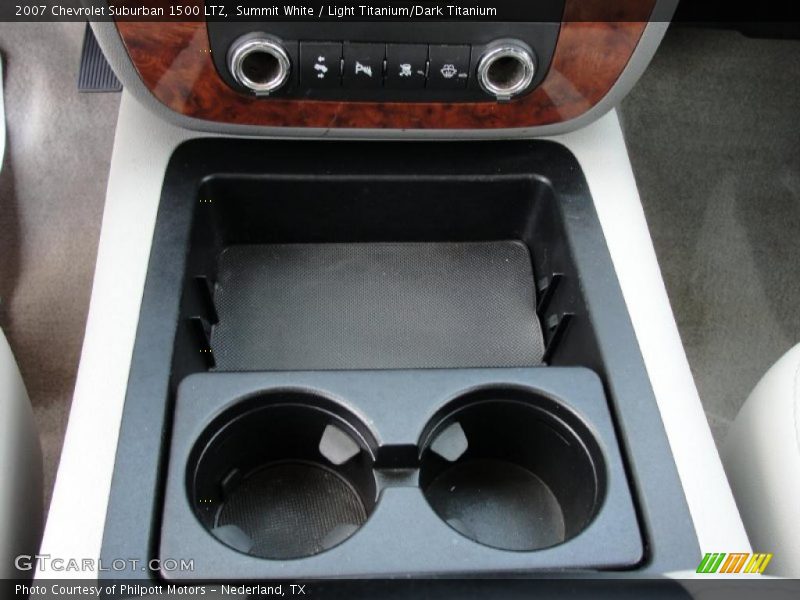 Summit White / Light Titanium/Dark Titanium 2007 Chevrolet Suburban 1500 LTZ