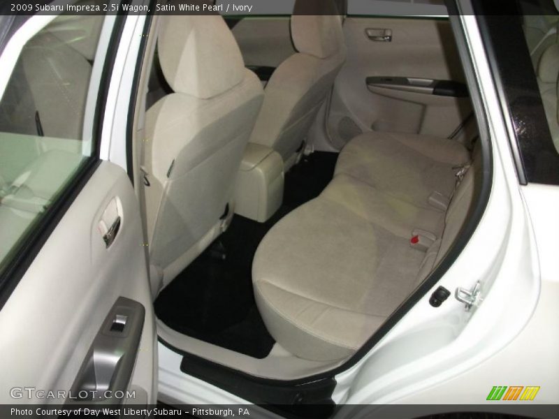 Satin White Pearl / Ivory 2009 Subaru Impreza 2.5i Wagon