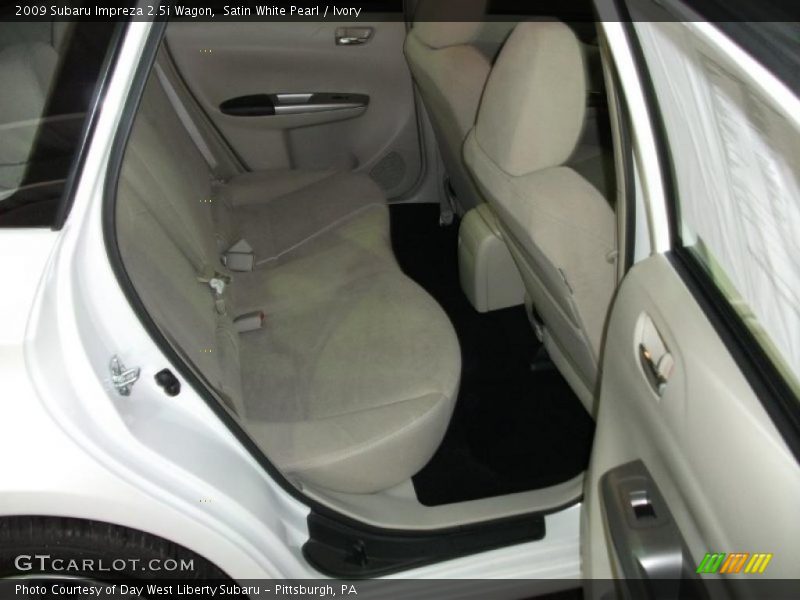 Satin White Pearl / Ivory 2009 Subaru Impreza 2.5i Wagon