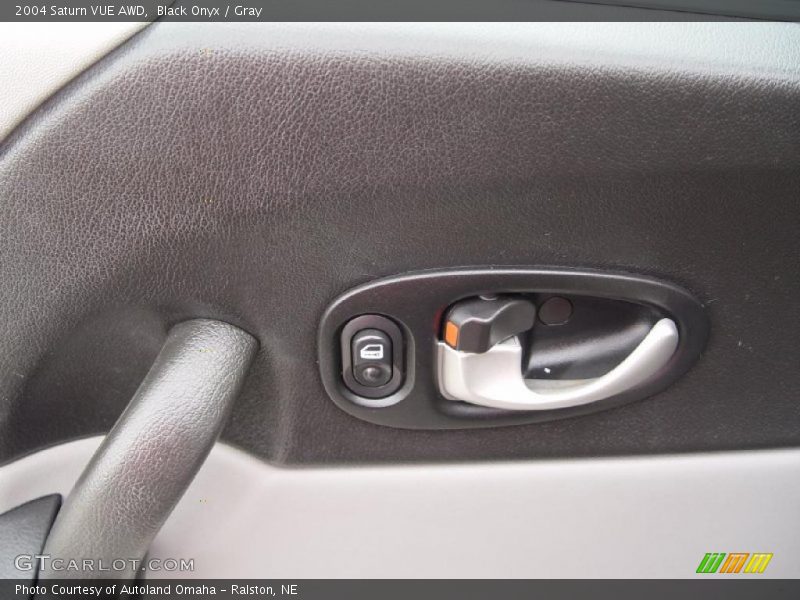 Black Onyx / Gray 2004 Saturn VUE AWD