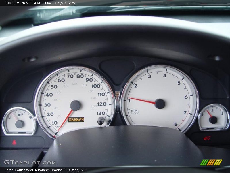 Black Onyx / Gray 2004 Saturn VUE AWD