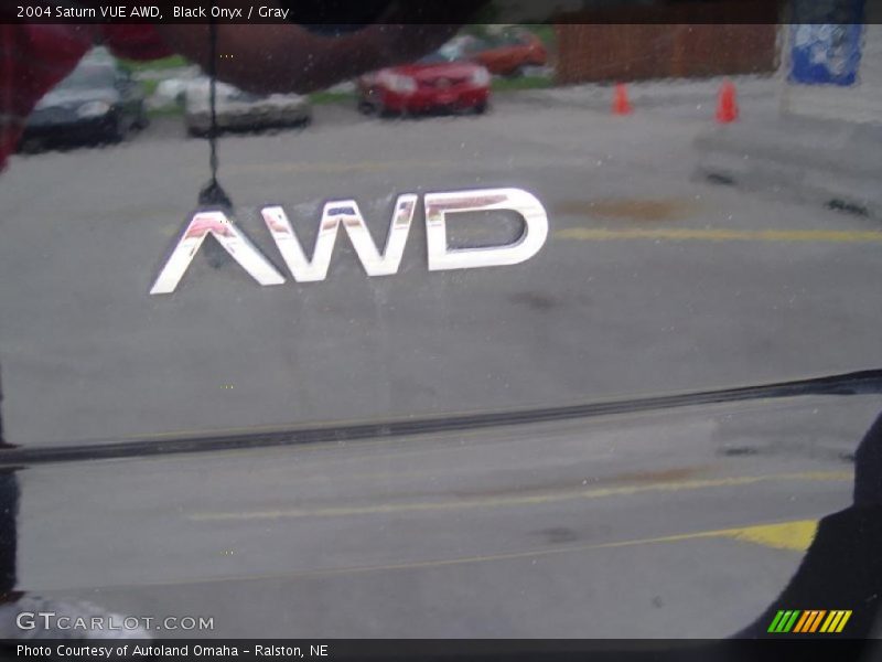 Black Onyx / Gray 2004 Saturn VUE AWD