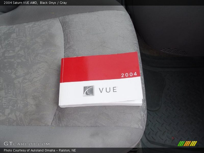 Black Onyx / Gray 2004 Saturn VUE AWD