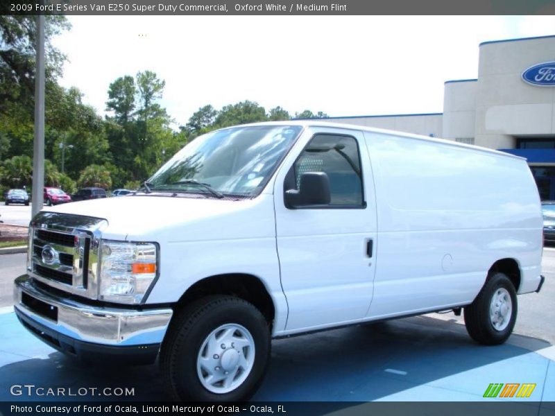 Oxford White / Medium Flint 2009 Ford E Series Van E250 Super Duty Commercial