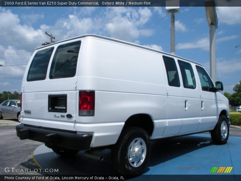 Oxford White / Medium Flint 2009 Ford E Series Van E250 Super Duty Commercial