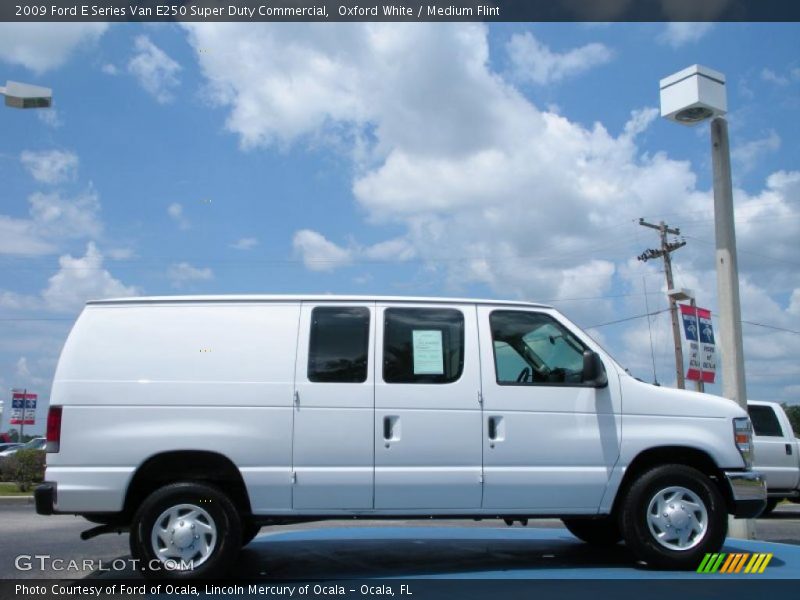Oxford White / Medium Flint 2009 Ford E Series Van E250 Super Duty Commercial