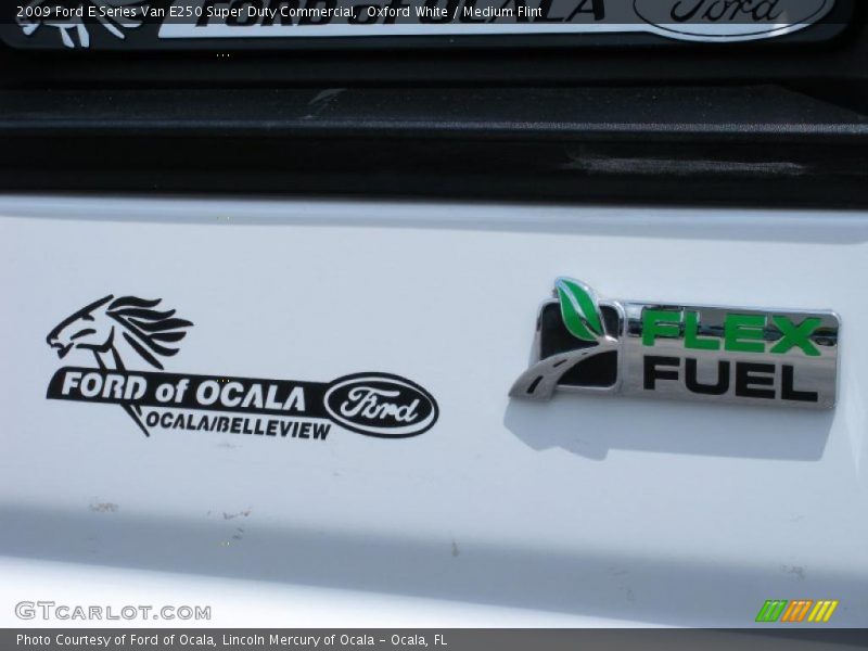 Oxford White / Medium Flint 2009 Ford E Series Van E250 Super Duty Commercial