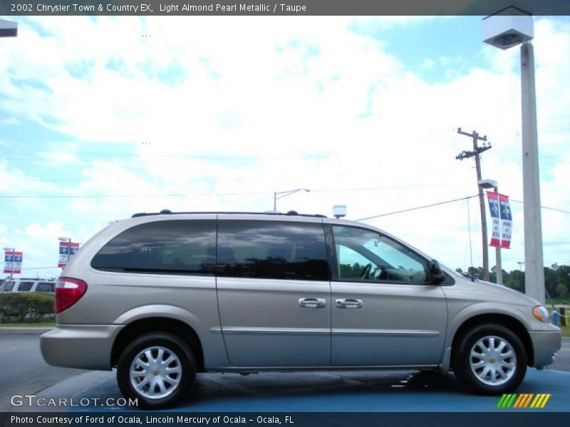 Light Almond Pearl Metallic / Taupe 2002 Chrysler Town & Country EX