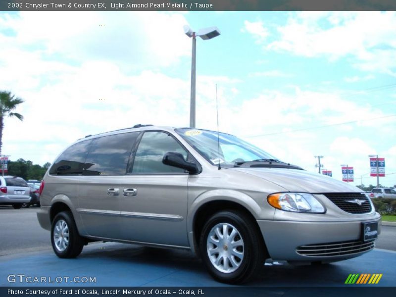 Light Almond Pearl Metallic / Taupe 2002 Chrysler Town & Country EX