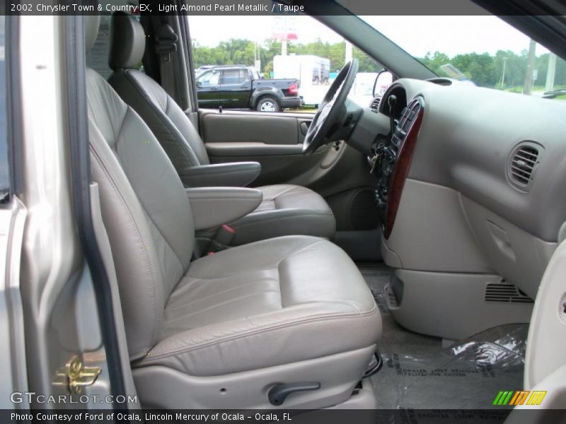 Light Almond Pearl Metallic / Taupe 2002 Chrysler Town & Country EX