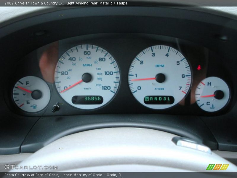 Light Almond Pearl Metallic / Taupe 2002 Chrysler Town & Country EX