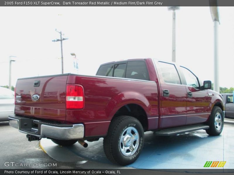 Dark Toreador Red Metallic / Medium Flint/Dark Flint Grey 2005 Ford F150 XLT SuperCrew