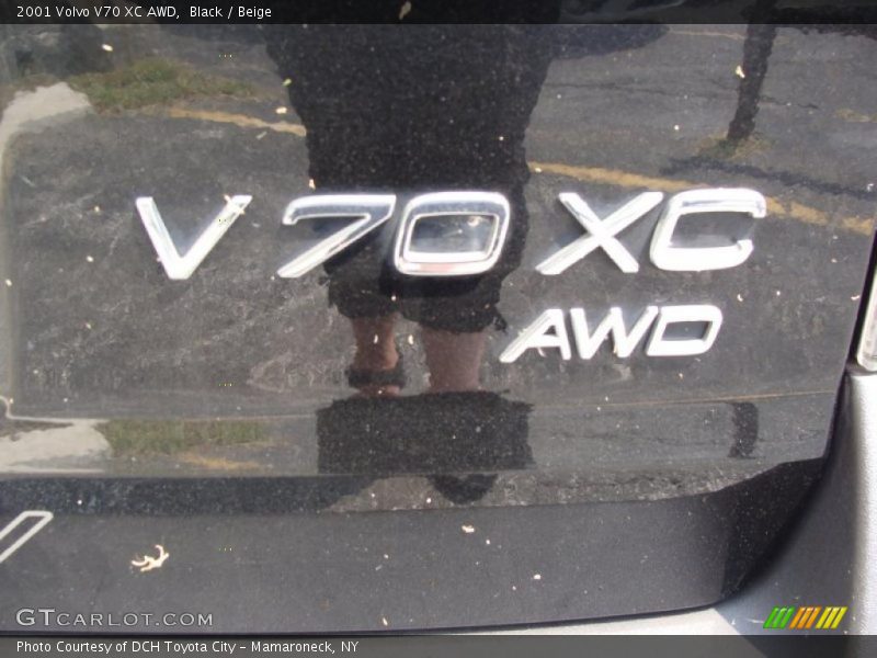 Black / Beige 2001 Volvo V70 XC AWD