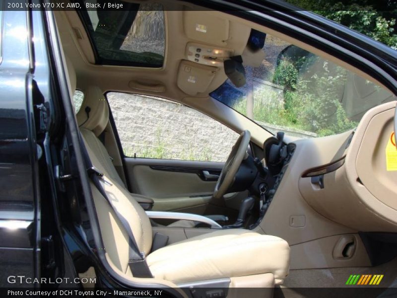 Black / Beige 2001 Volvo V70 XC AWD
