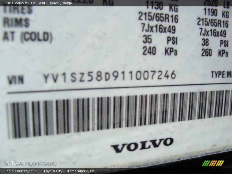 Black / Beige 2001 Volvo V70 XC AWD