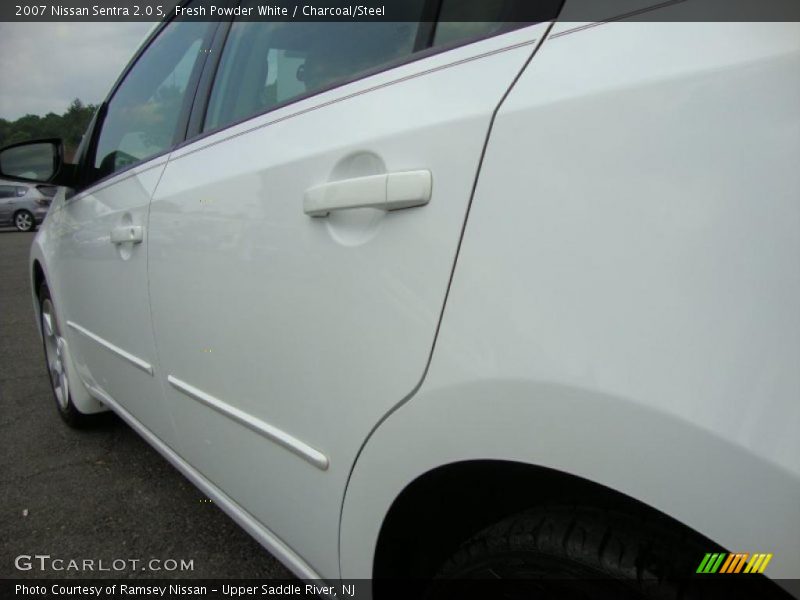 Fresh Powder White / Charcoal/Steel 2007 Nissan Sentra 2.0 S