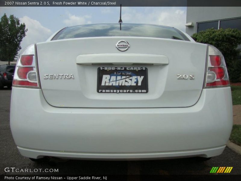 Fresh Powder White / Charcoal/Steel 2007 Nissan Sentra 2.0 S