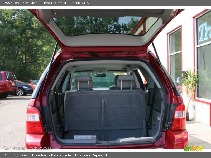 Red Fire Metallic / Shale Grey 2007 Ford Freestyle SEL