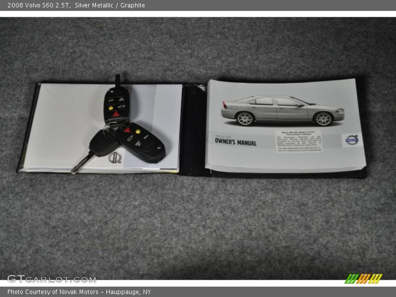 Silver Metallic / Graphite 2008 Volvo S60 2.5T