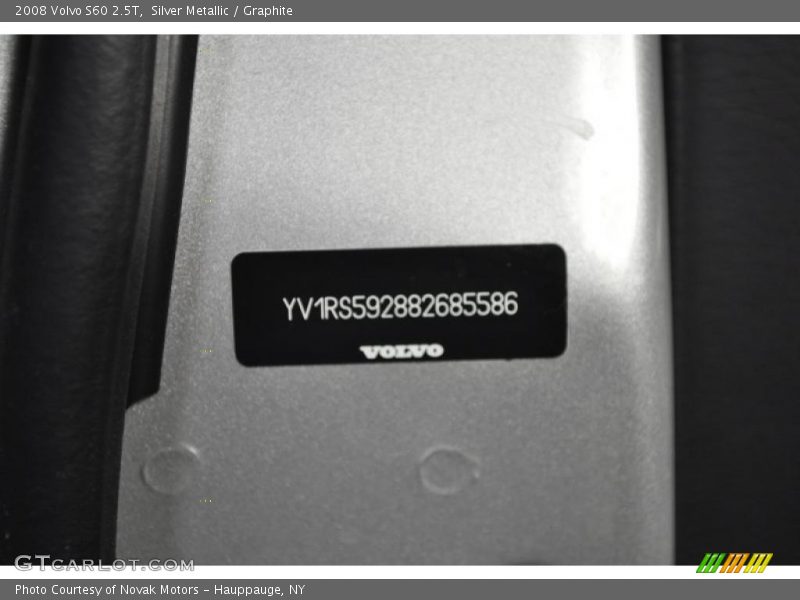 Silver Metallic / Graphite 2008 Volvo S60 2.5T