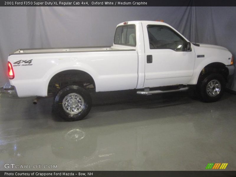 Oxford White / Medium Graphite 2001 Ford F350 Super Duty XL Regular Cab 4x4