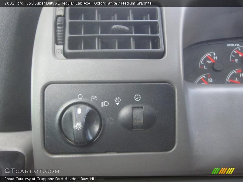 Oxford White / Medium Graphite 2001 Ford F350 Super Duty XL Regular Cab 4x4