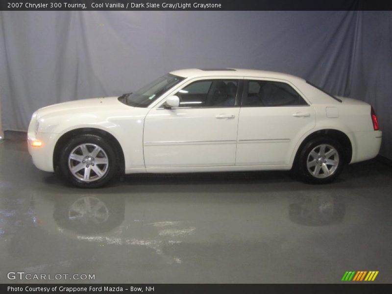 Cool Vanilla / Dark Slate Gray/Light Graystone 2007 Chrysler 300 Touring