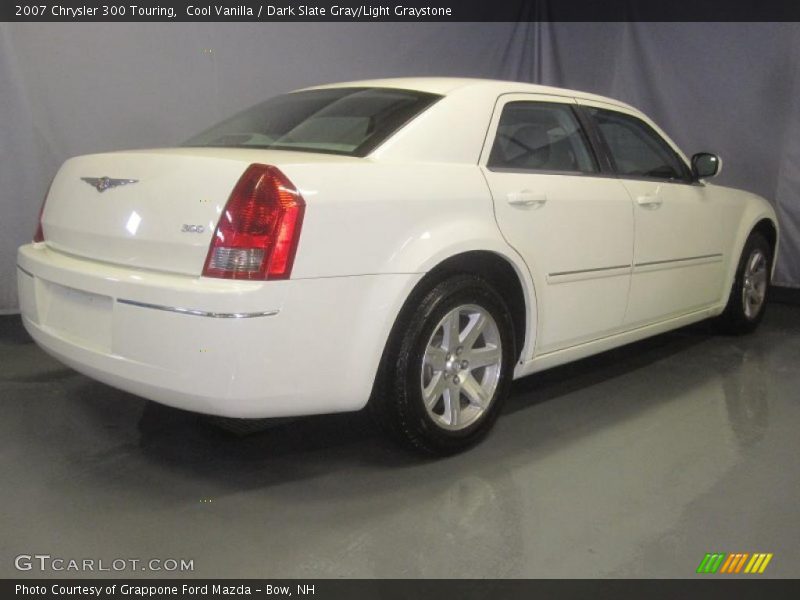 Cool Vanilla / Dark Slate Gray/Light Graystone 2007 Chrysler 300 Touring