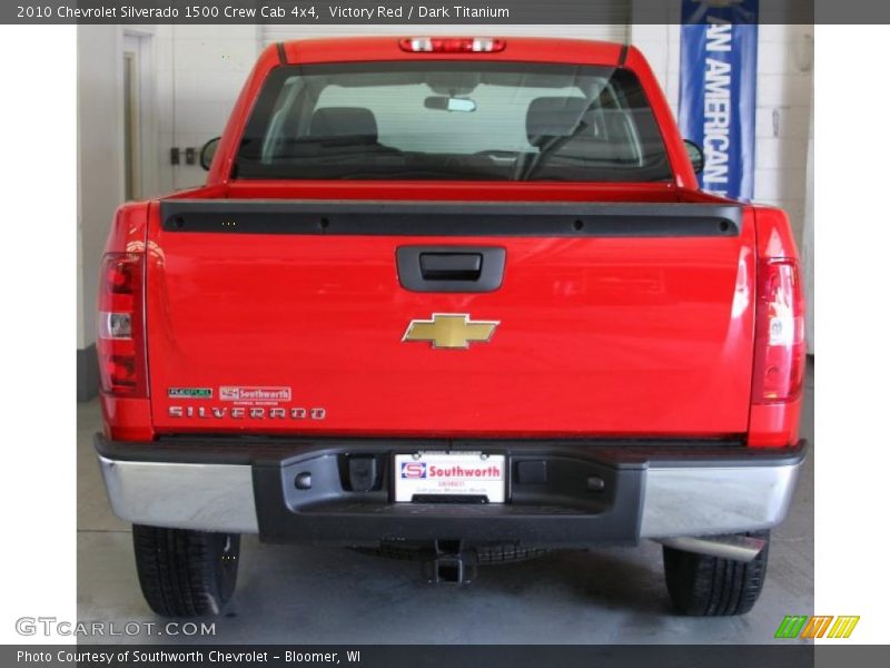Victory Red / Dark Titanium 2010 Chevrolet Silverado 1500 Crew Cab 4x4