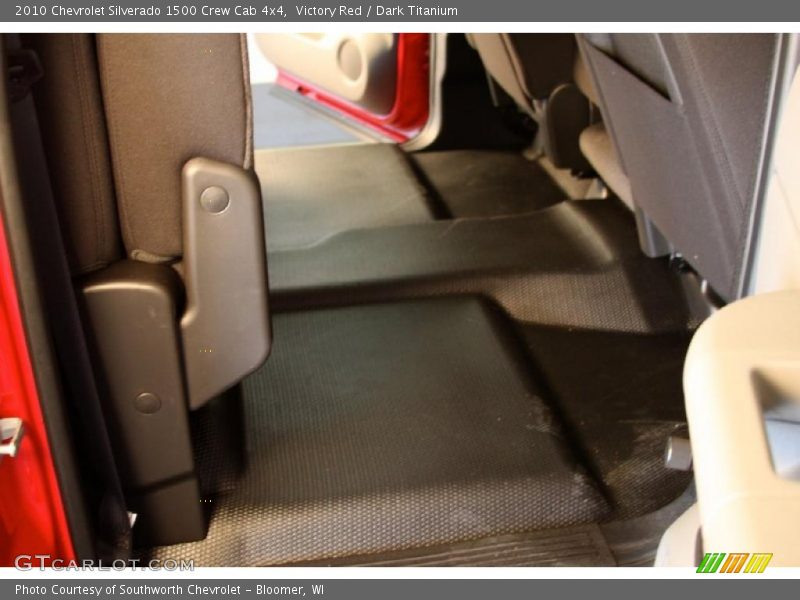 Victory Red / Dark Titanium 2010 Chevrolet Silverado 1500 Crew Cab 4x4