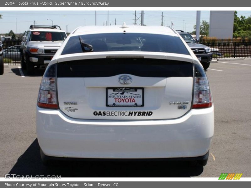 Super White / Burgundy/Gray 2004 Toyota Prius Hybrid