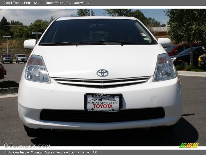 Super White / Burgundy/Gray 2004 Toyota Prius Hybrid
